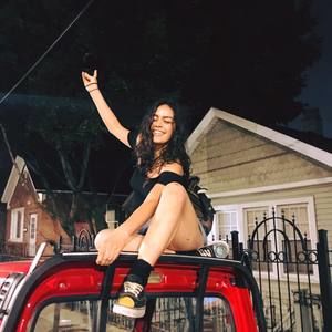 Meet your Posher, Dennise